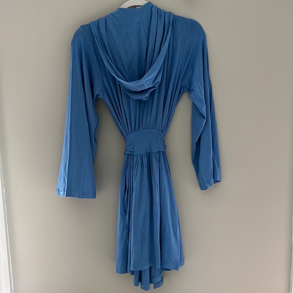Kate Quinn Hooded Bamboo Robe XS/S - Picture 3 of 3
